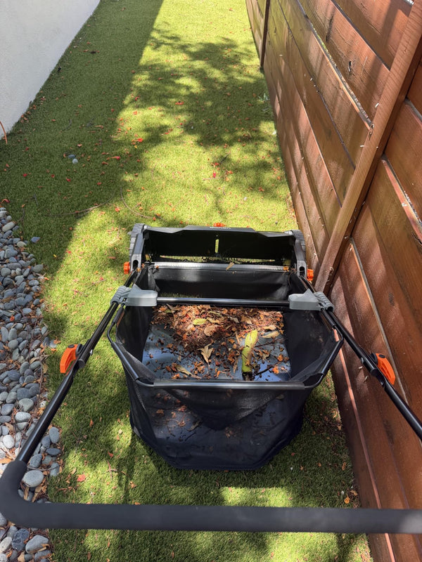 Manual Push Lawn Sweeper – Adjustable Leaf & Grass Collector